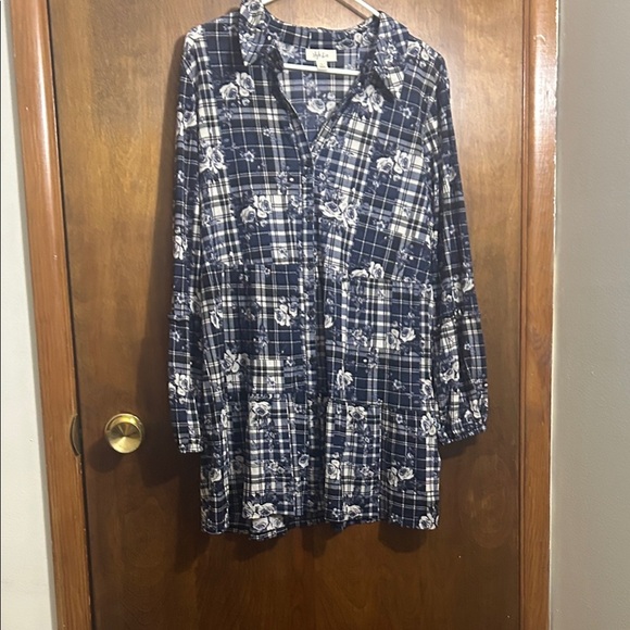 Style & Co. Dresses & Skirts - Style & Co. Navy and White Plaid Long Sleeve Dress